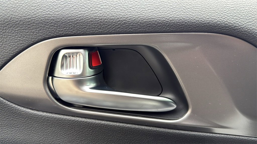 New 2026 Chrysler Voyager LX image 19