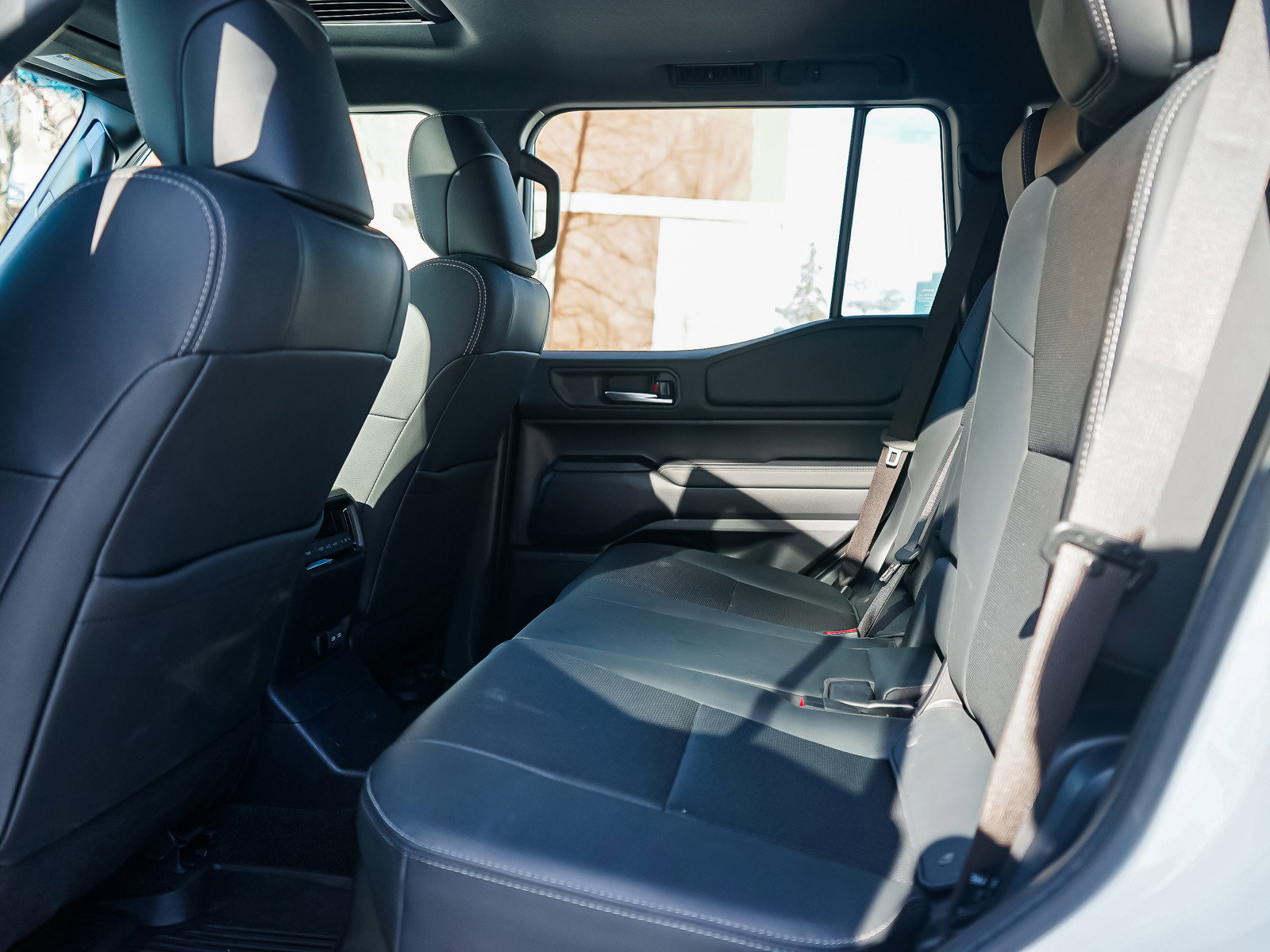 Used 2025 Toyota Land Cruiser image 29