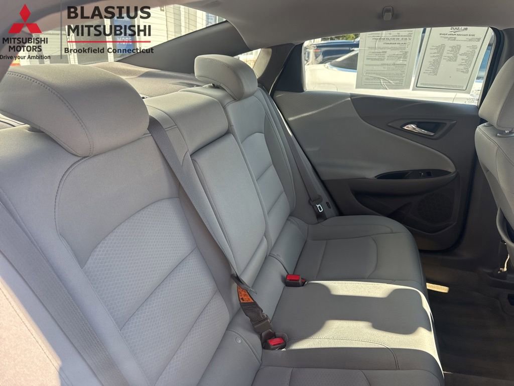Used 2018 Chevrolet Malibu Hybrid FWD image 35