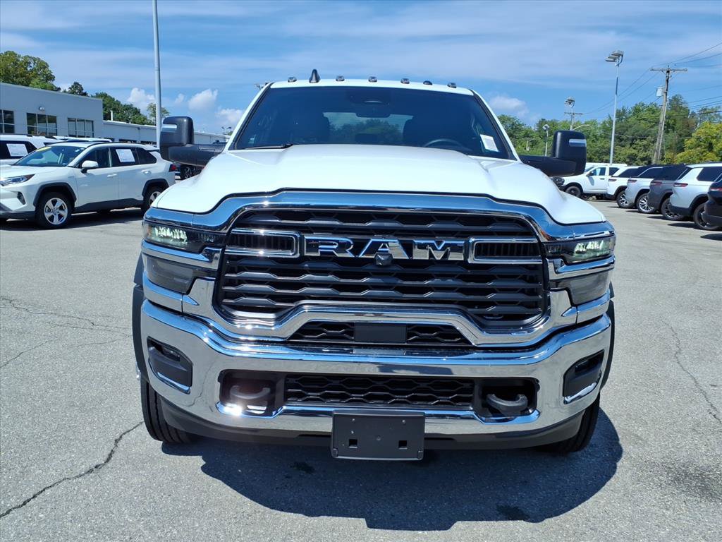 New 2026 RAM 4500 Tradesman w/ Chrome Appearance Group AWD/4WD image 9