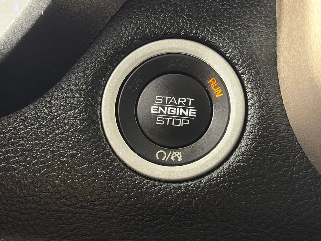 Used 2022 RAM 1500 Laramie AWD/4WD image 24