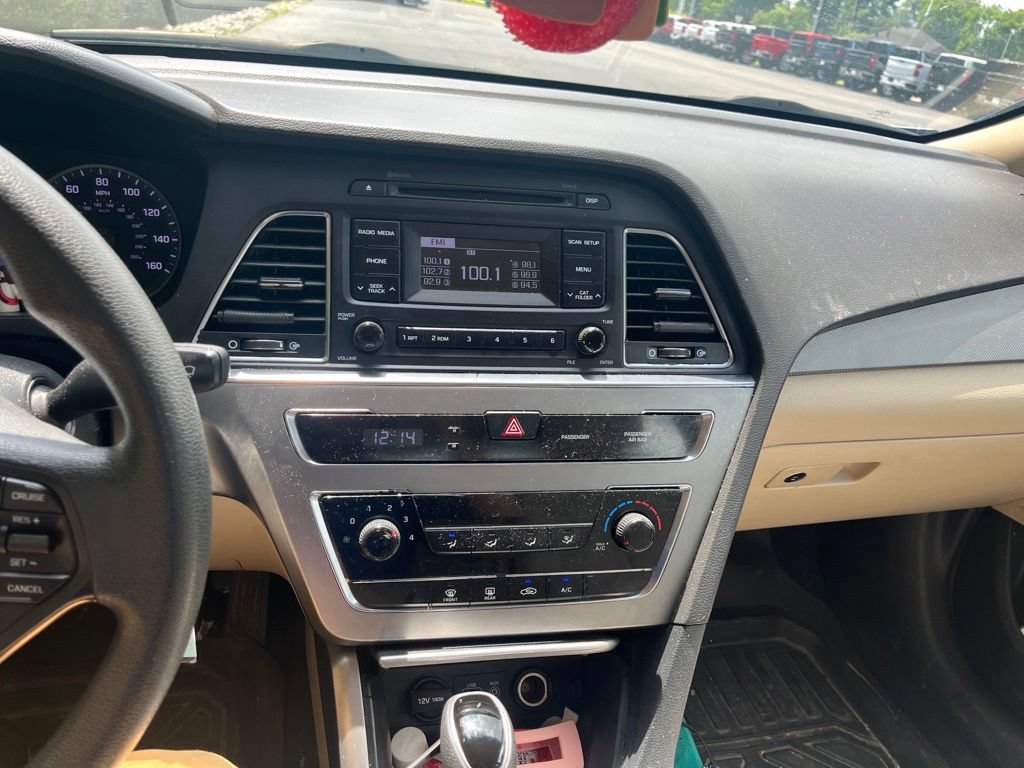 Used 2017 Hyundai Sonata SE FWD image 8