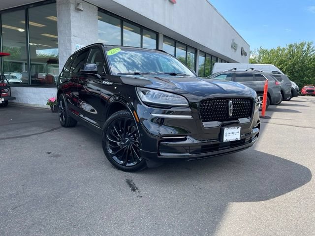 Used 2023 Lincoln Aviator Reserve w/ Jet Package AWD/4WD image 3