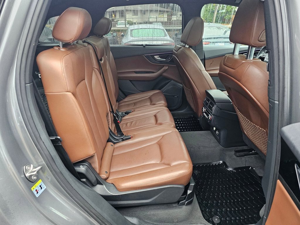 Used 2018 Audi Q7 3.0T Prestige image 29