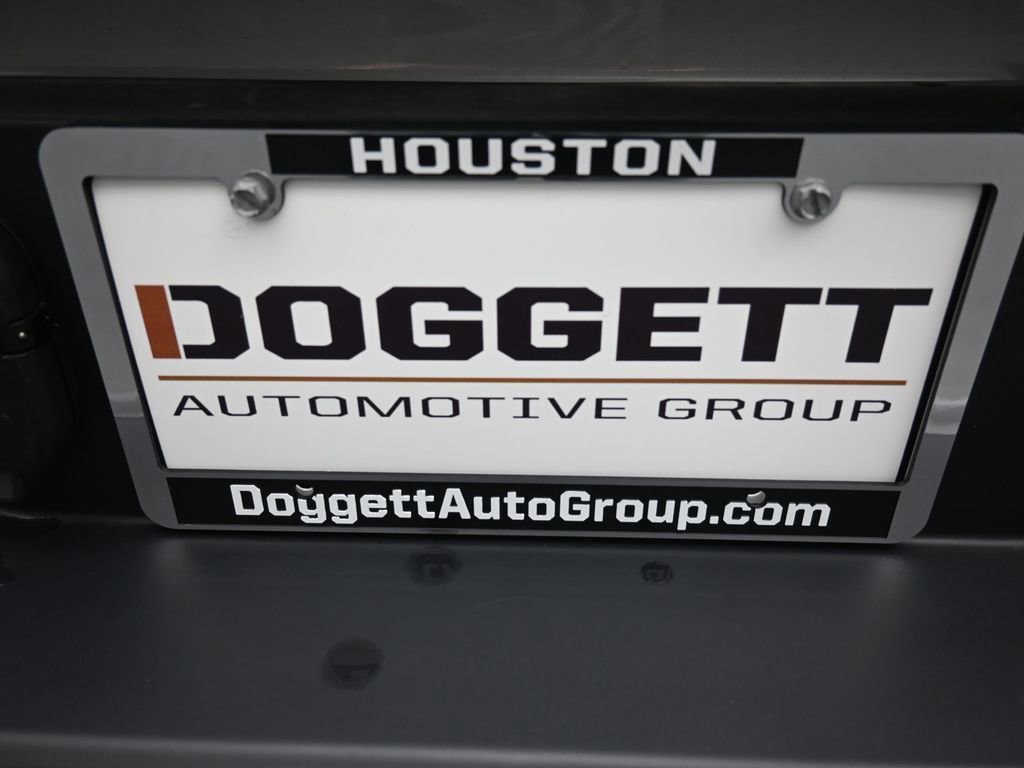 Used 2025 Jeep Gladiator Mojave w/ Convenience Group image 2