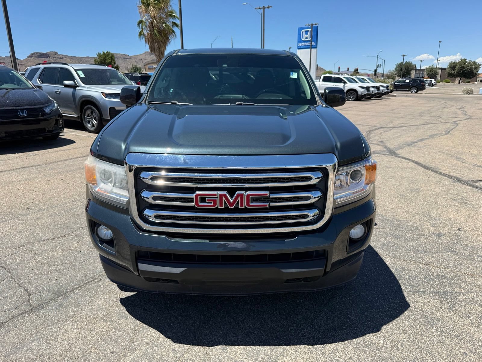 Used 2018 GMC Canyon SLE w/ SLE Convenience Package AWD/4WD image 2