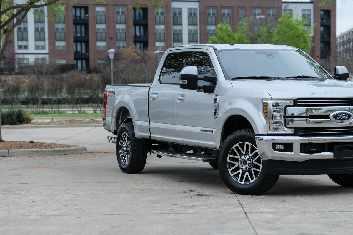 Used 2018 Ford F250 Lariat w/ Lariat Ultimate Package image 2