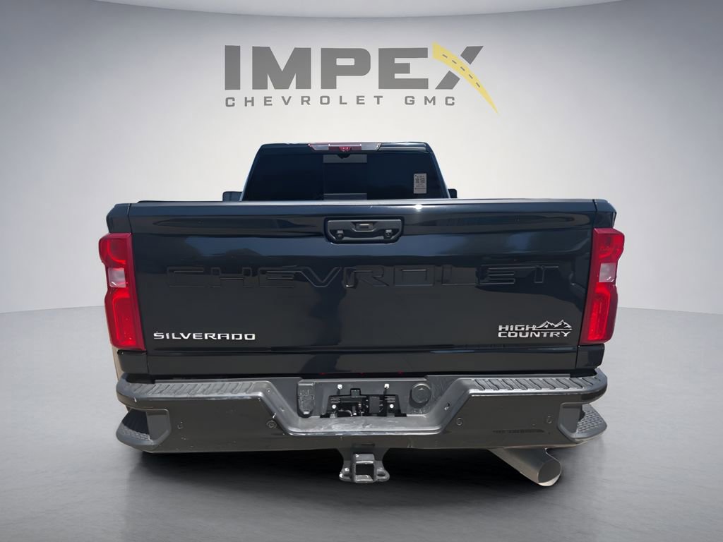 Used 2023 Chevrolet Silverado 3500 High Country AWD/4WD image 3