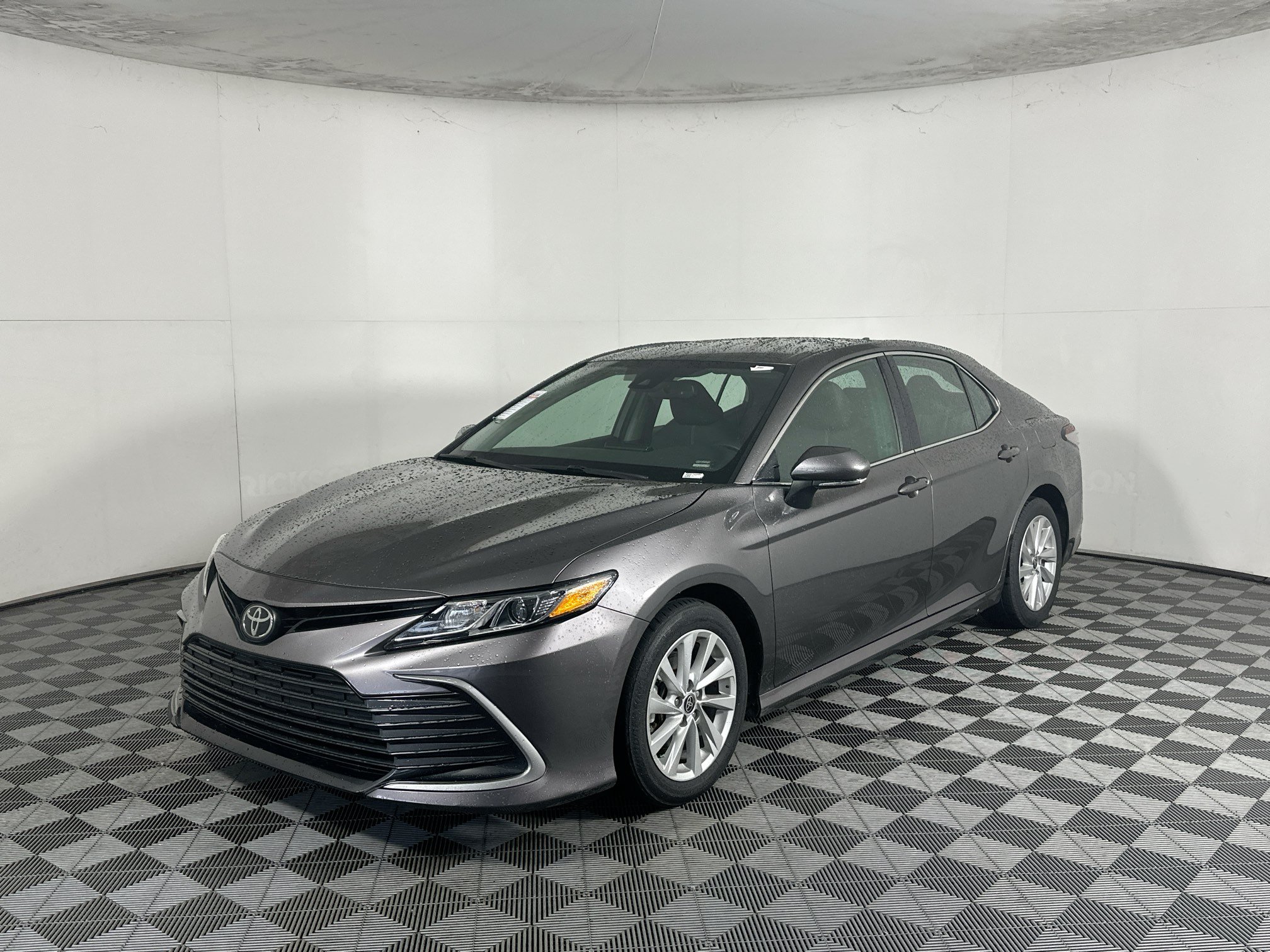 Used 2024 Toyota Camry LE w/ Convenience Package FWD image 7