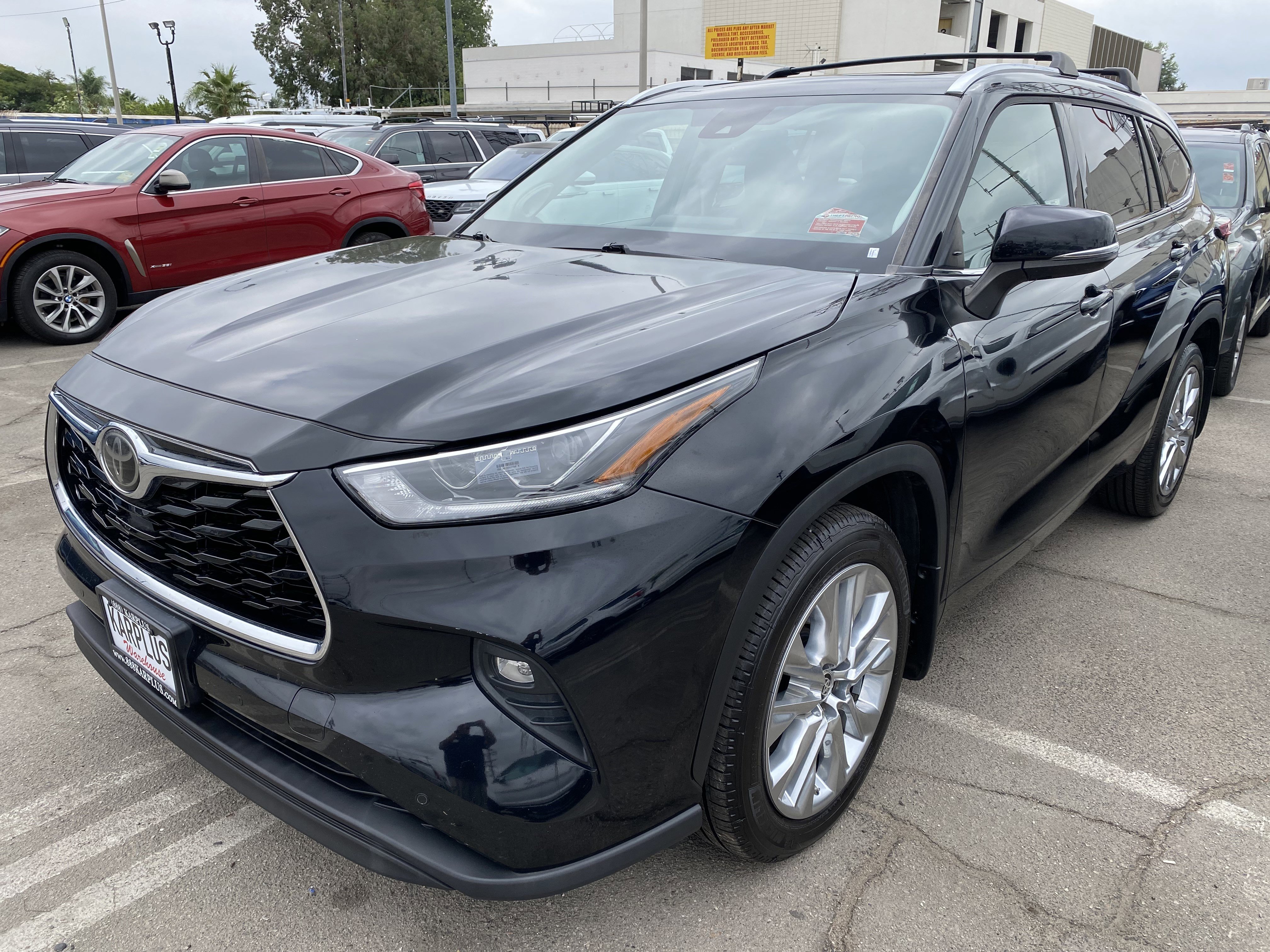 Used 2021 Toyota Highlander Limited image 2