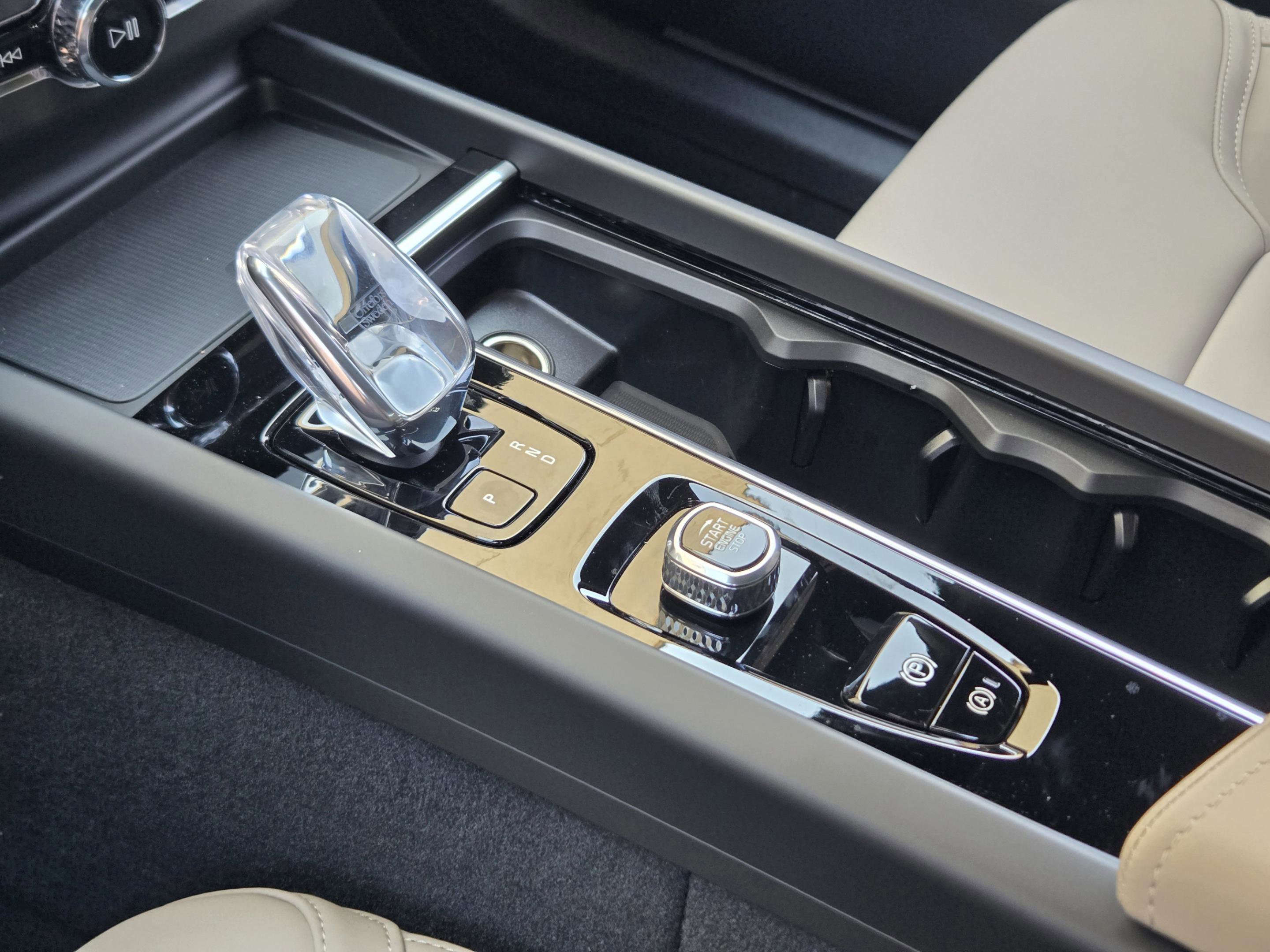 New 2026 Volvo XC60 B5 Plus w/ Protection Package Premier image 22