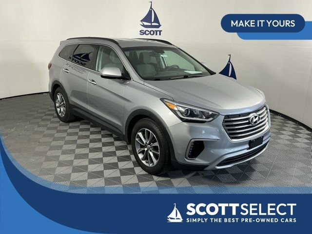 Used 2017 Hyundai Santa Fe SE image 1
