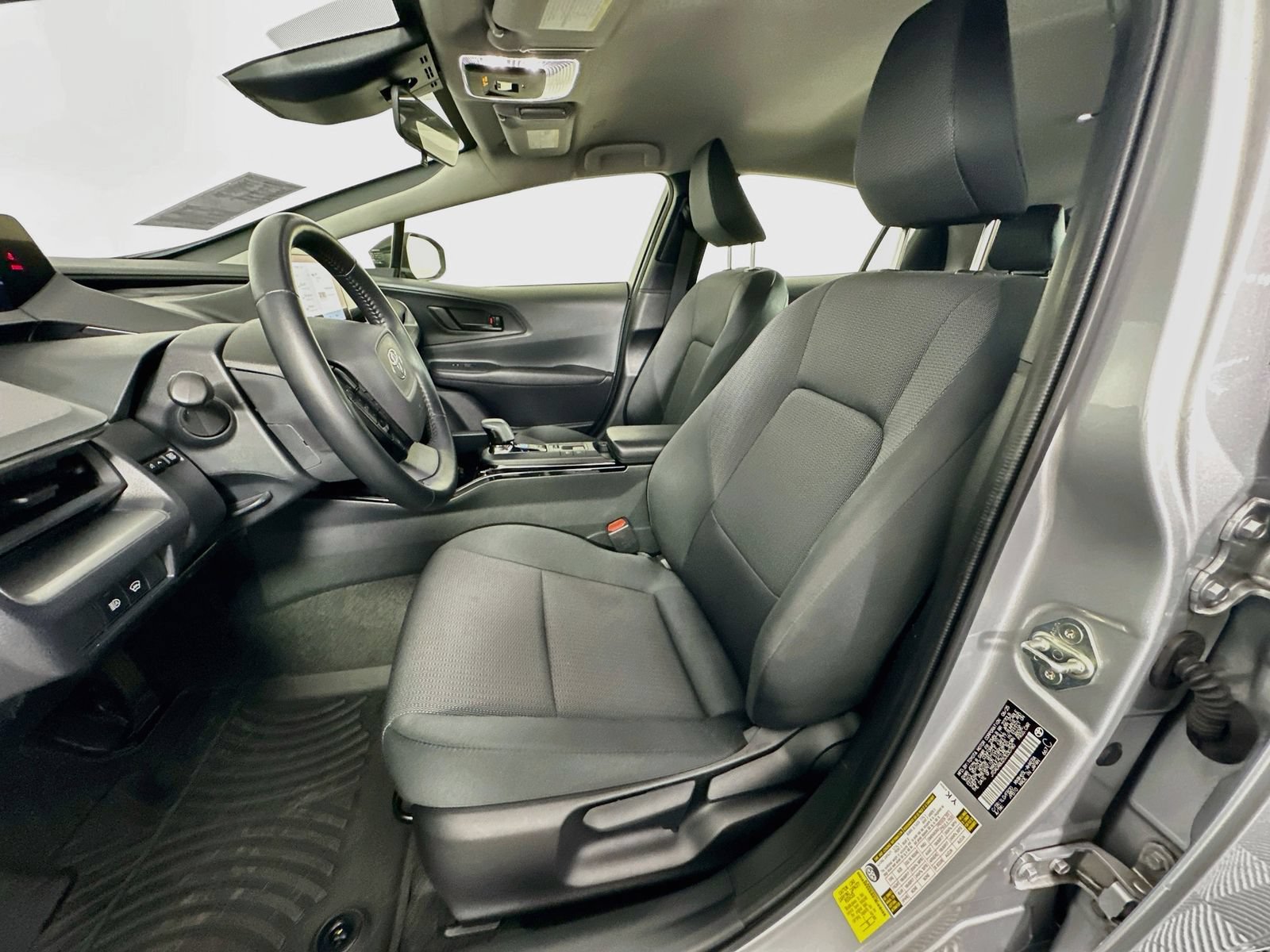 Used 2025 Toyota Prius Limited AWD/4WD image 20