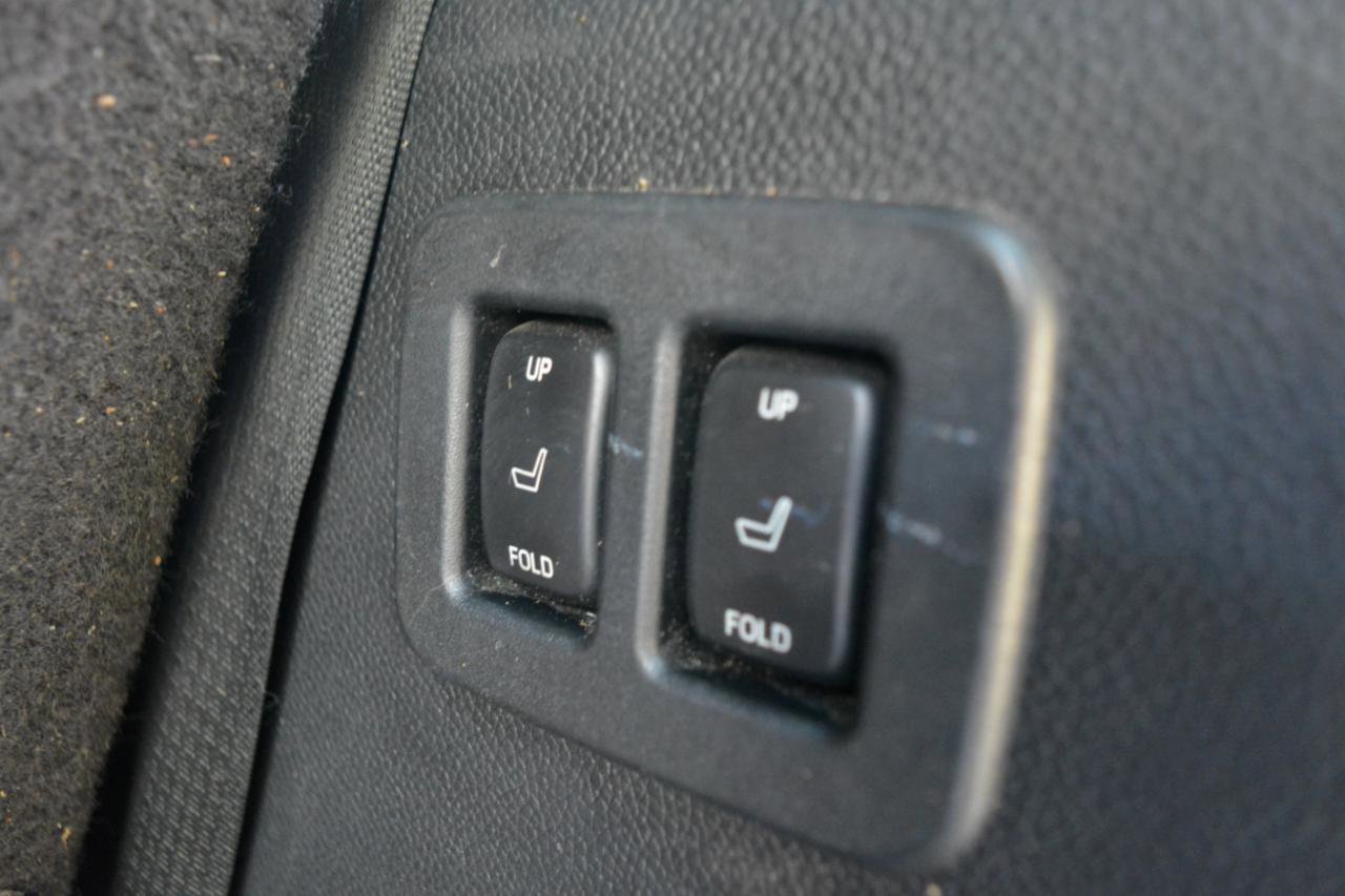 Used 2015 Ford Expedition Limited w/ Equipment Group 301A AWD/4WD image 16