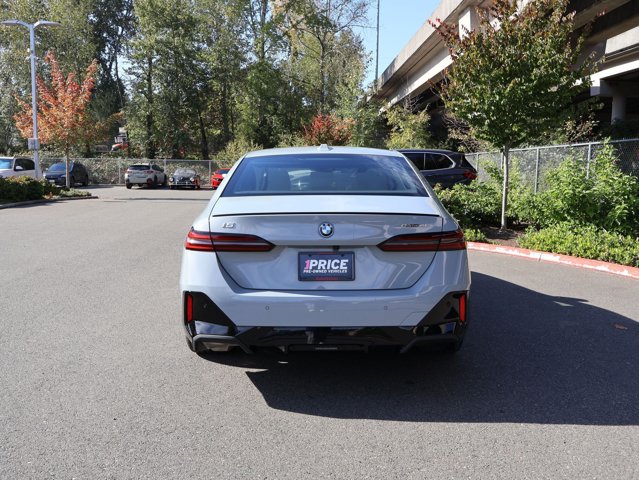 Certified 2024 BMW i5 eDrive40i w/ M Sport Package RWD image 9