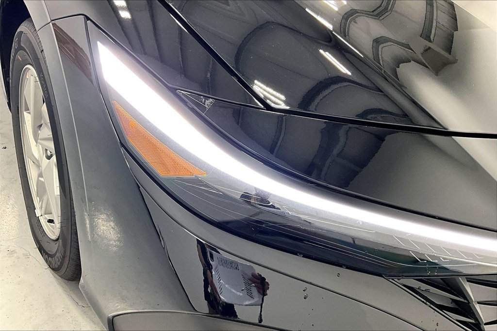 New 2026 Hyundai Elantra SE FWD image 25
