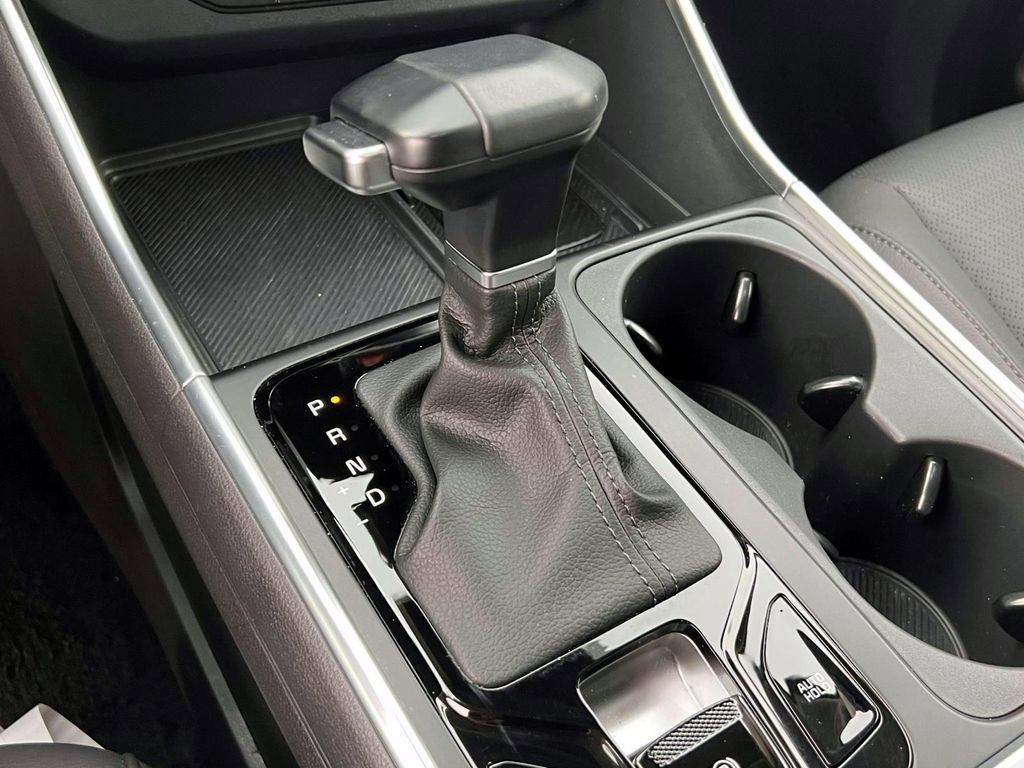 Used 2025 Kia Carnival SX Prestige image 28