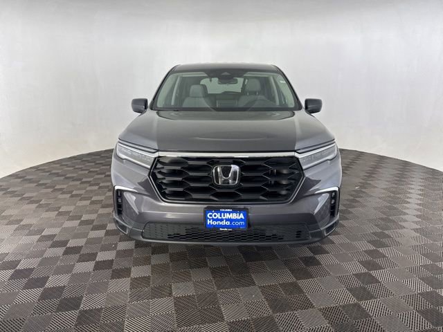 Used 2023 Honda Pilot LX image 2