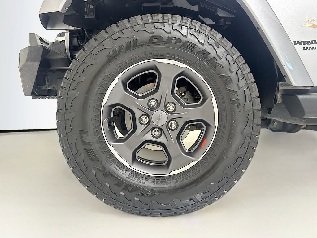 Used 2013 Jeep Wrangler Unlimited Sahara w/ Connectivity Group image 27