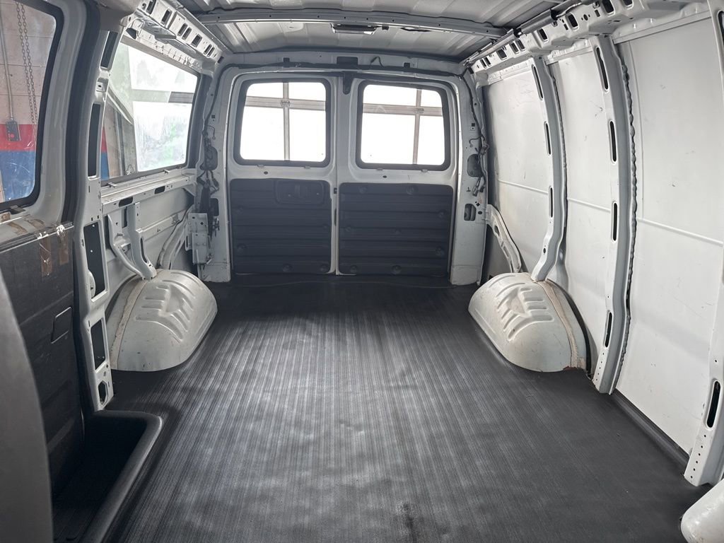 Used 2014 Chevrolet Express 1500 image 20