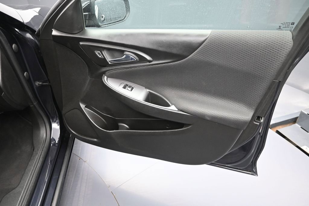 Used 2023 Chevrolet Malibu LT FWD image 35