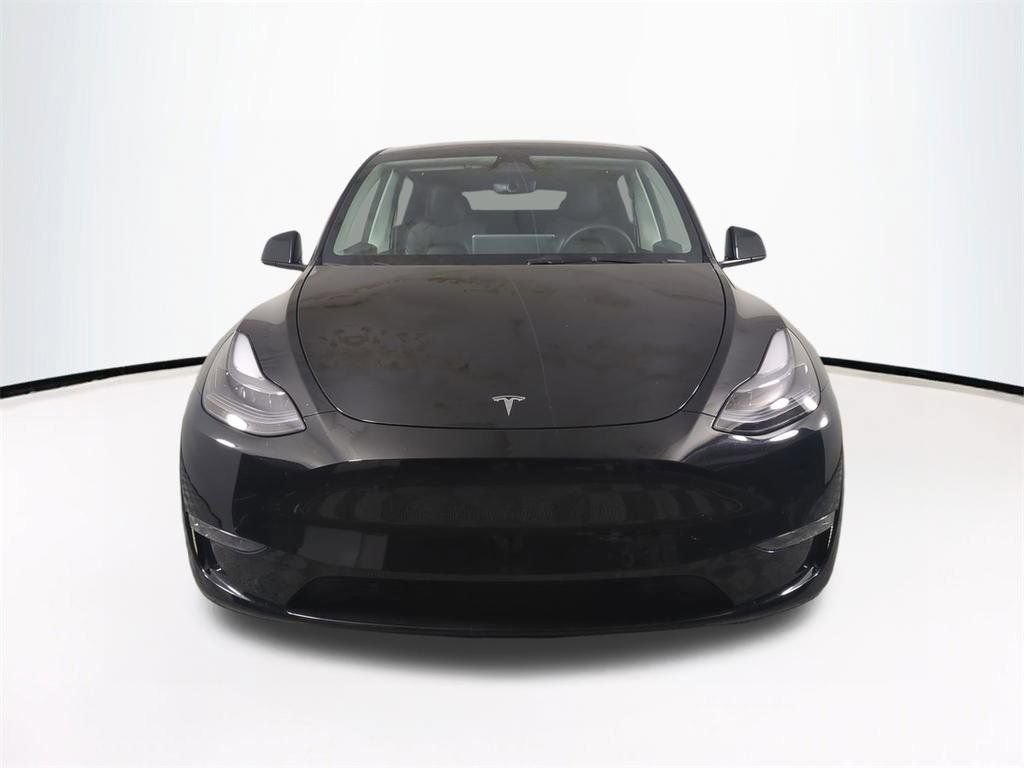 Used 2024 Tesla Model Y Long Range AWD/4WD image 3
