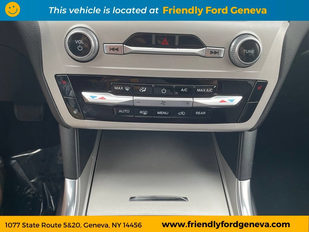 Used 2023 Ford Explorer XLT w/ Equipment Group 202A AWD/4WD image 22