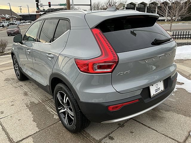 Certified 2025 Volvo XC40 B5 Core image 10
