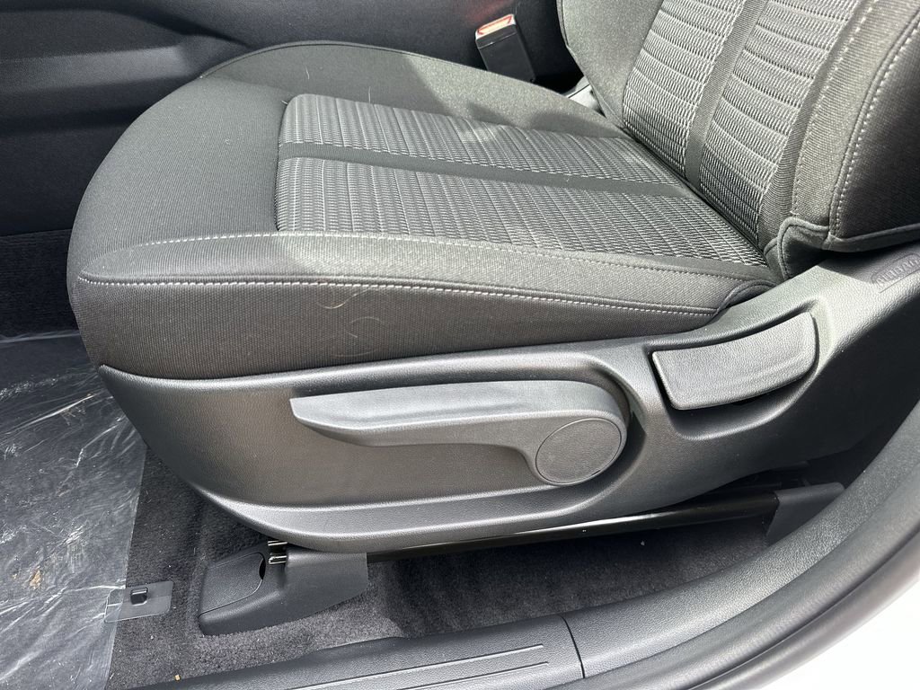 New 2026 Kia Sorento LX FWD image 12