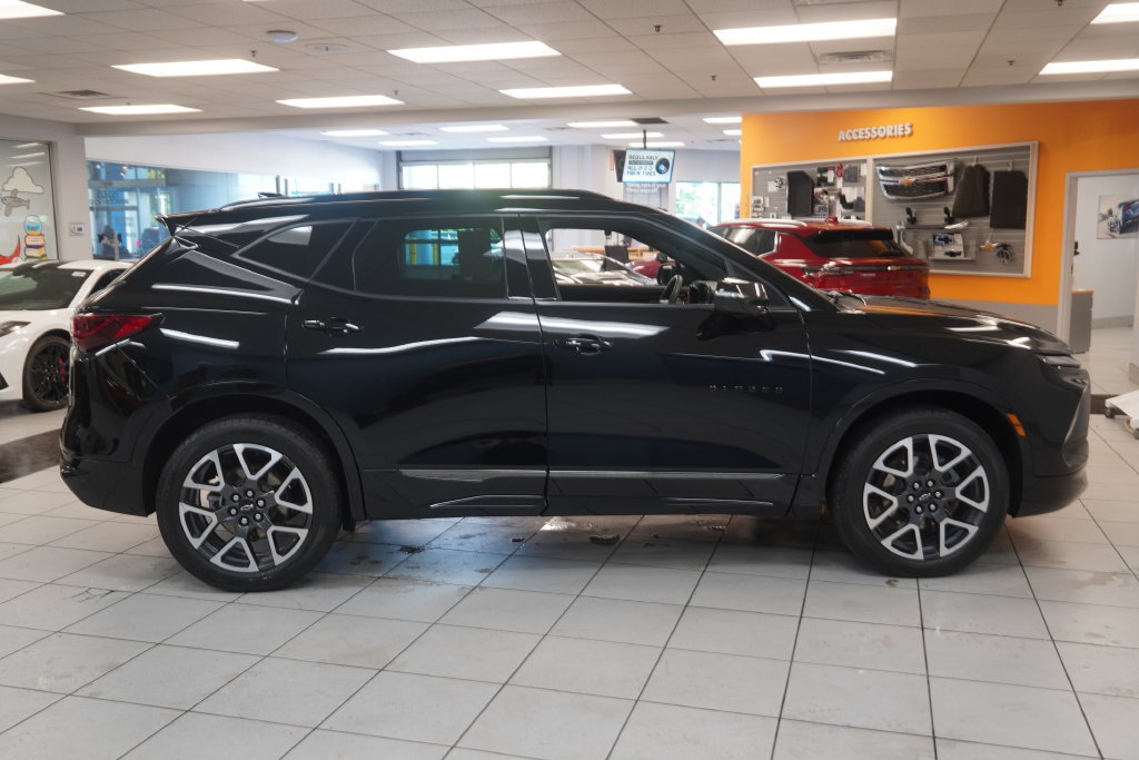 Used 2023 Chevrolet Blazer RS w/ LPO, Floor Liner Package FWD image 13