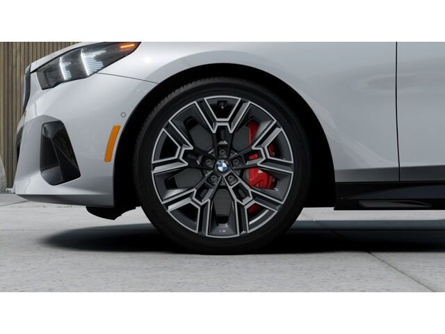 New 2026 BMW 540i xDrive w/ M Sport Package AWD/4WD image 7