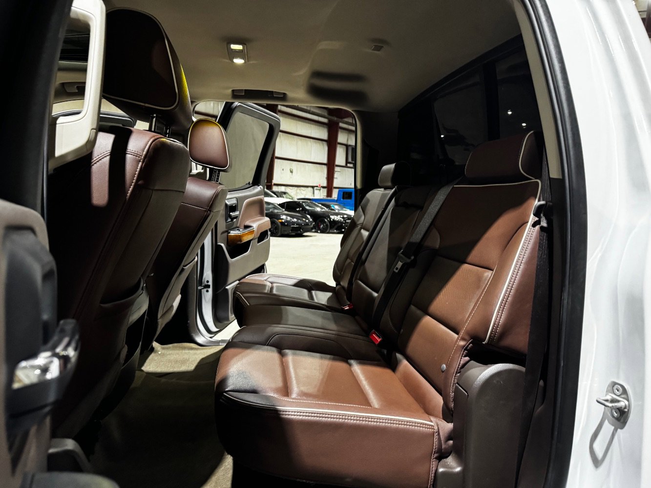 Used 2018 Chevrolet Silverado 1500 High Country image 17