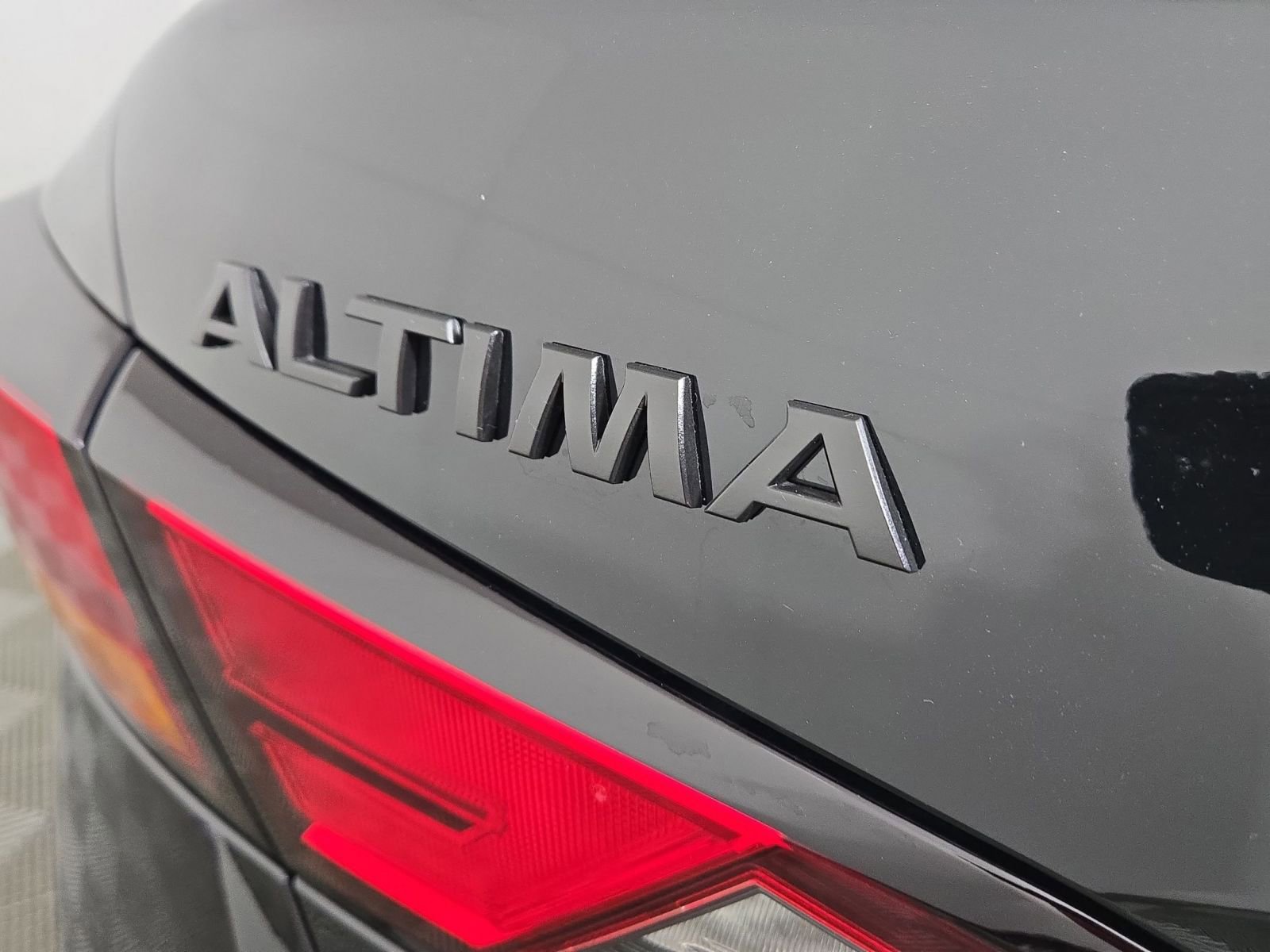 New 2025 Nissan Altima 2.5 SR w/ SR Premium Package image 34