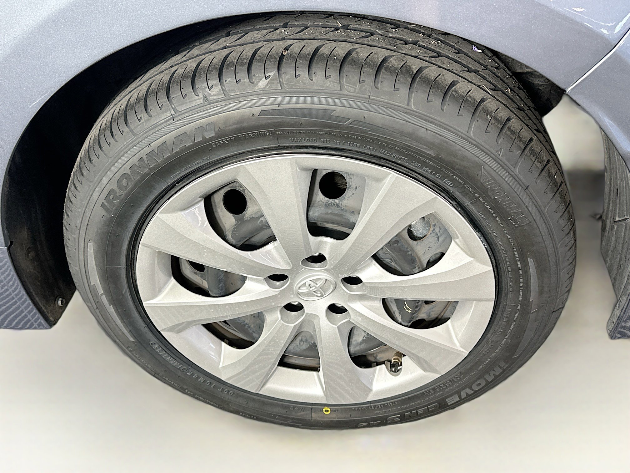 Used 2020 Toyota Corolla LE image 11