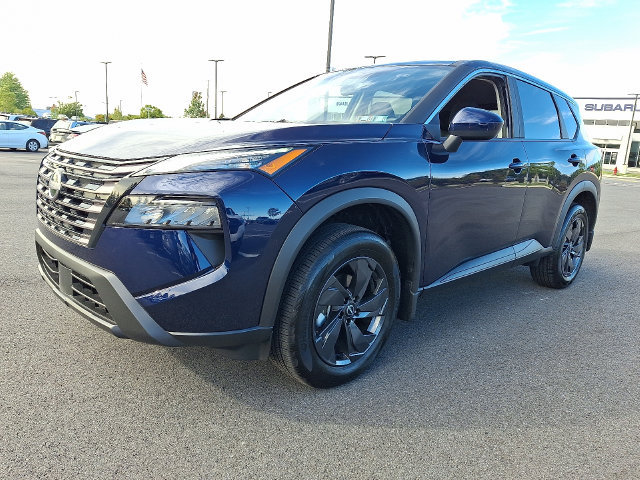 Used 2026 Nissan Rogue SV w/ Cold Weather Package AWD/4WD image 3