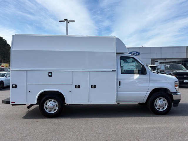 New 2025 Ford E-350 and Econoline 350 Super Duty w/ Power Equipment Group RWD image 6