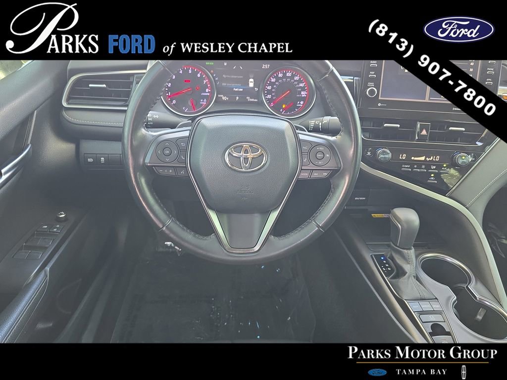 Used 2022 Toyota Camry XSE FWD image 11