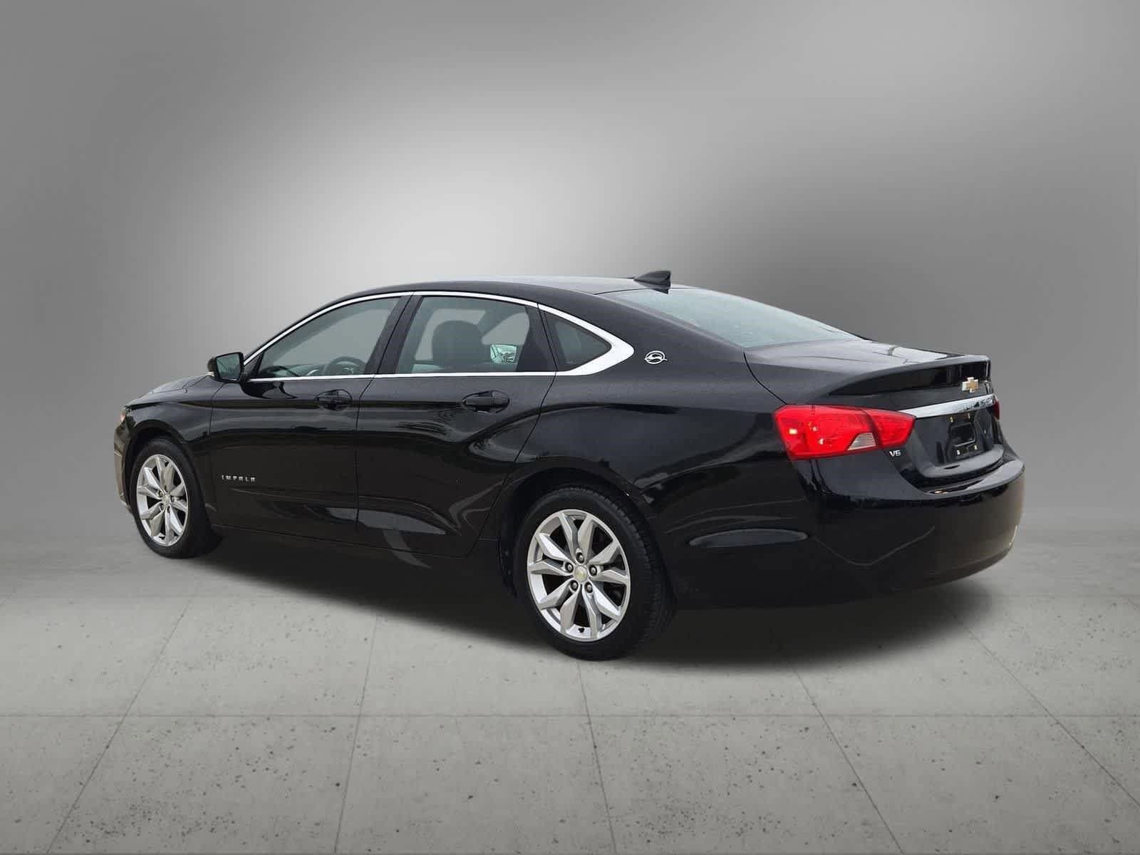 Used 2017 Chevrolet Impala LT FWD image 4