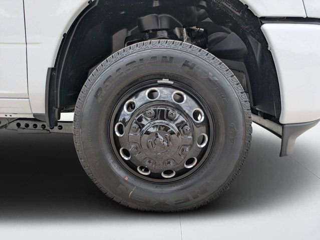 New 2026 RAM 3500 Big Horn AWD/4WD image 10