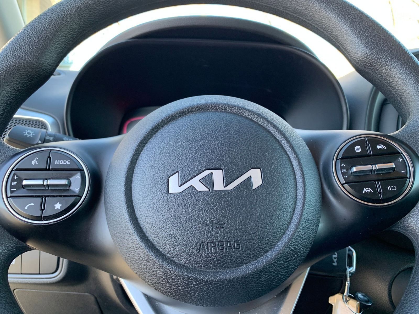 Used 2025 Kia Soul LX w/ LX Technology Package image 25