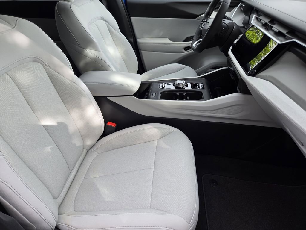 New 2026 Jeep Cherokee Laredo image 9