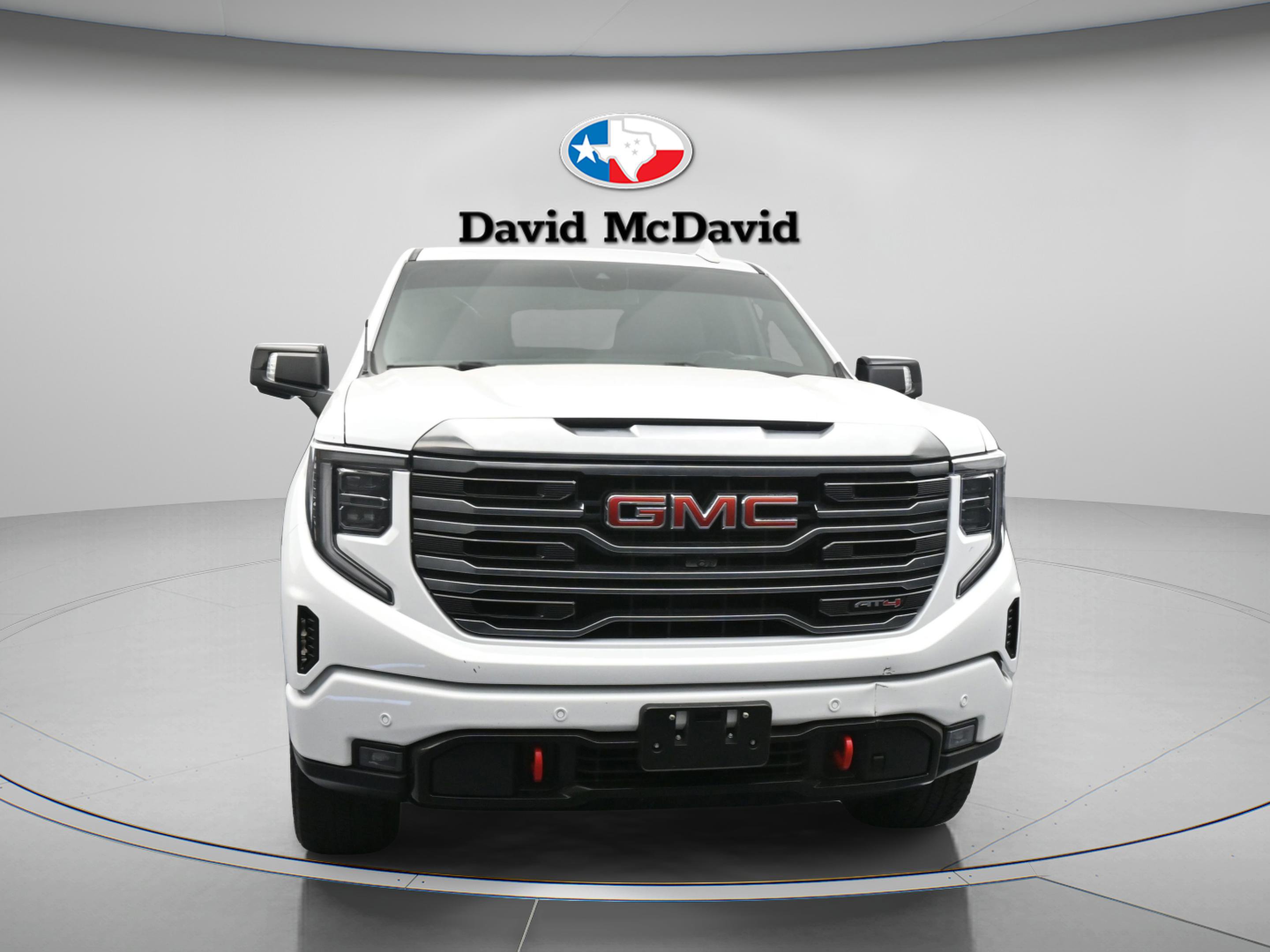 Used 2024 GMC Sierra 1500 AT4 w/ AT4 Preferred Package AWD/4WD image 4