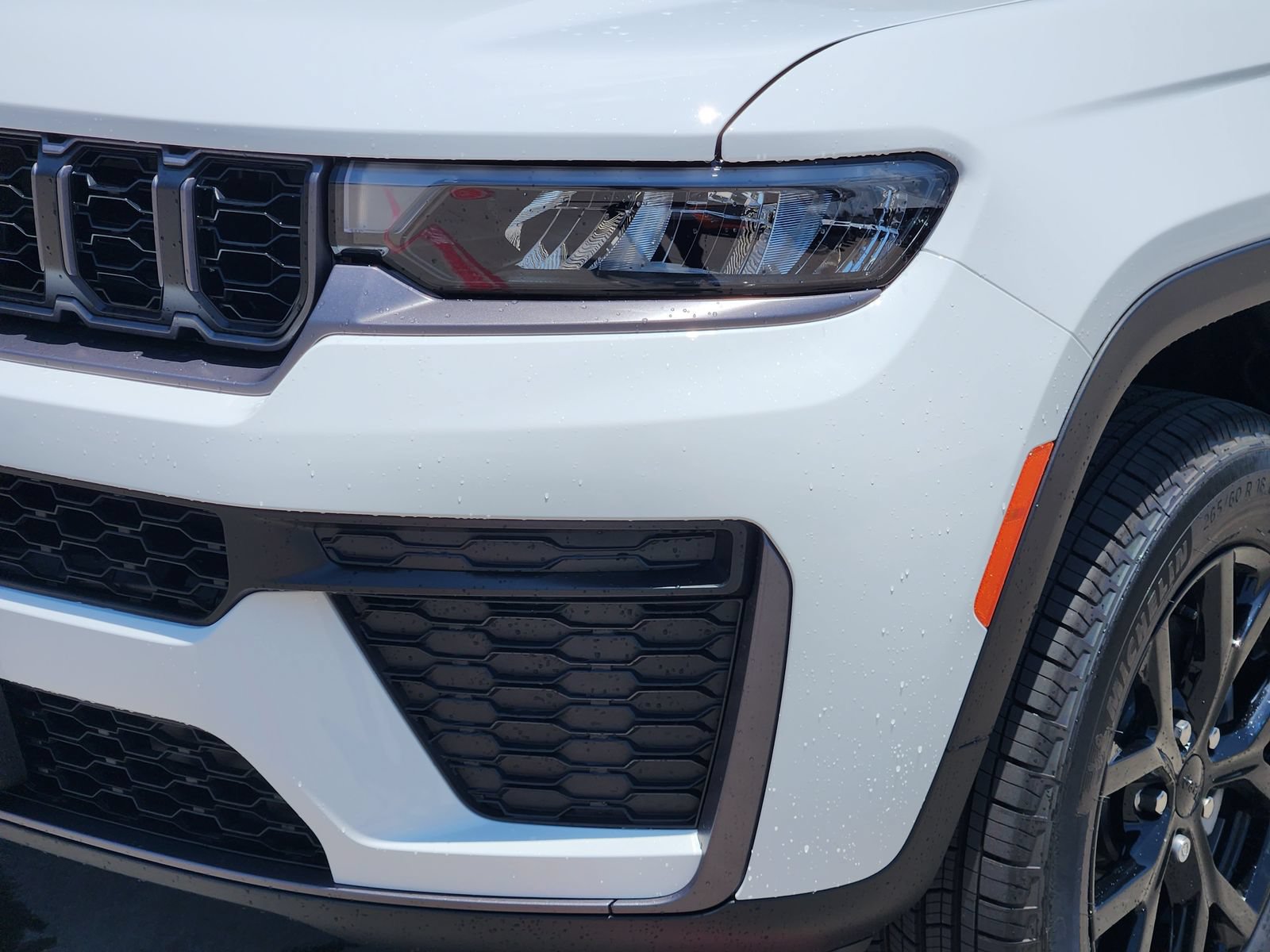 New 2026 Jeep Grand Cherokee Altitude RWD image 9