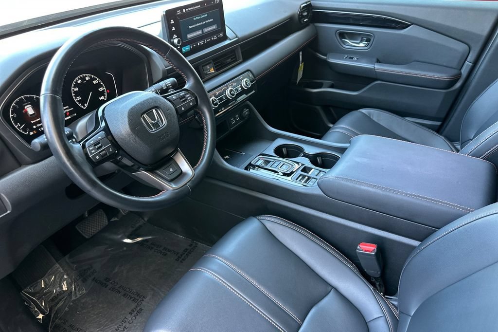 Certified 2025 Honda Pilot TrailSport image 10
