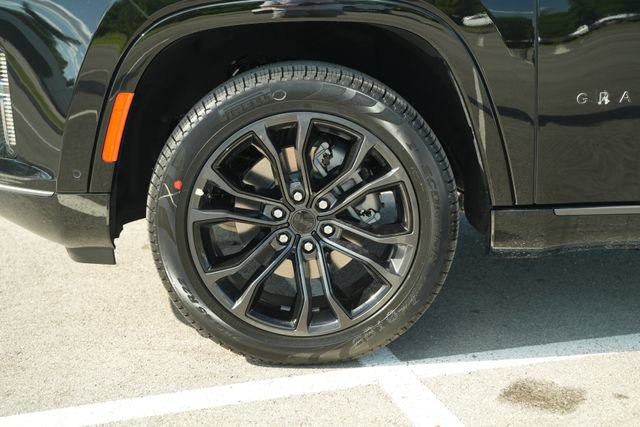 New 2026 Jeep Grand Wagoneer Summit AWD/4WD image 9