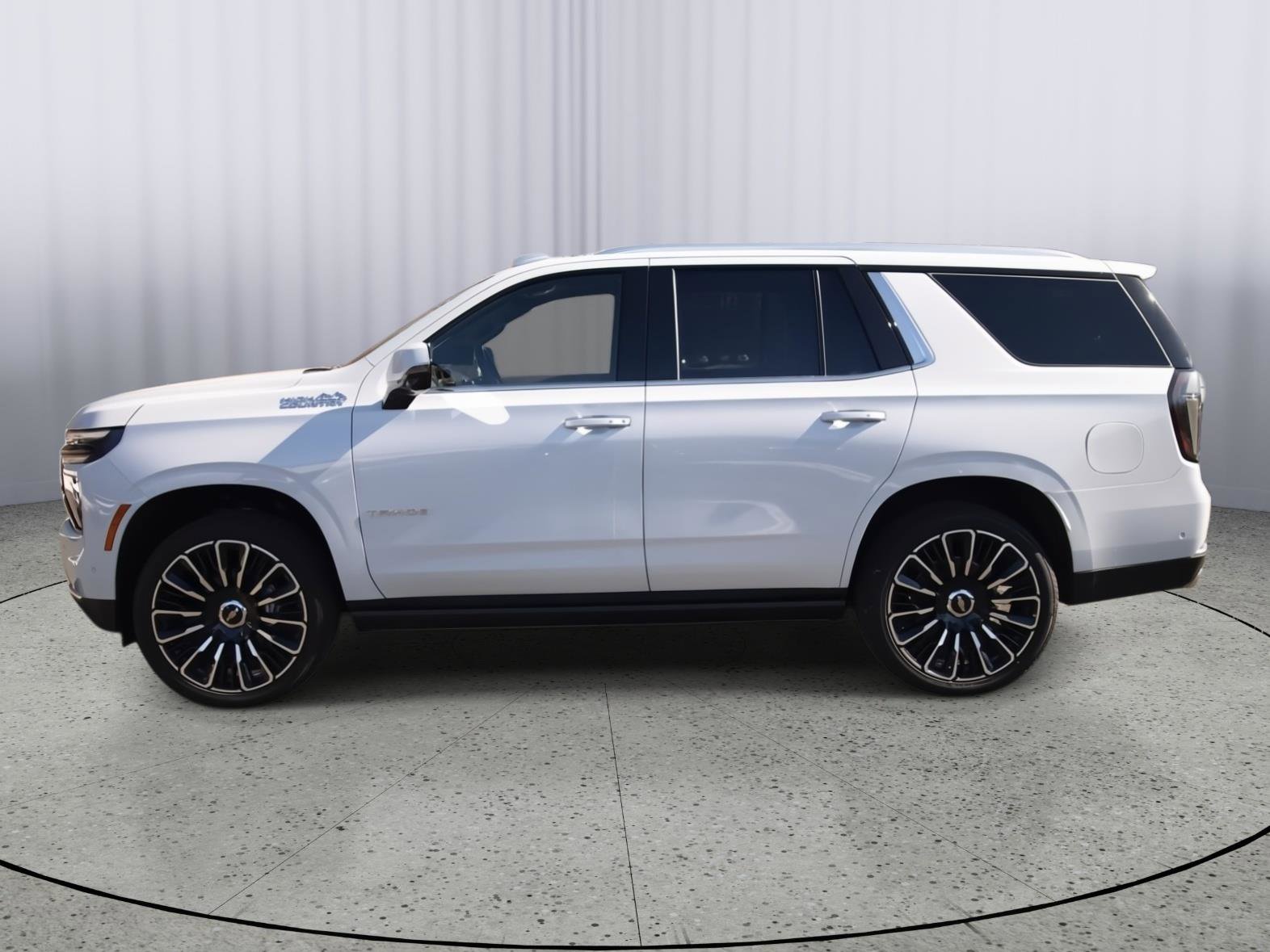 New 2026 Chevrolet Tahoe High Country AWD/4WD image 4