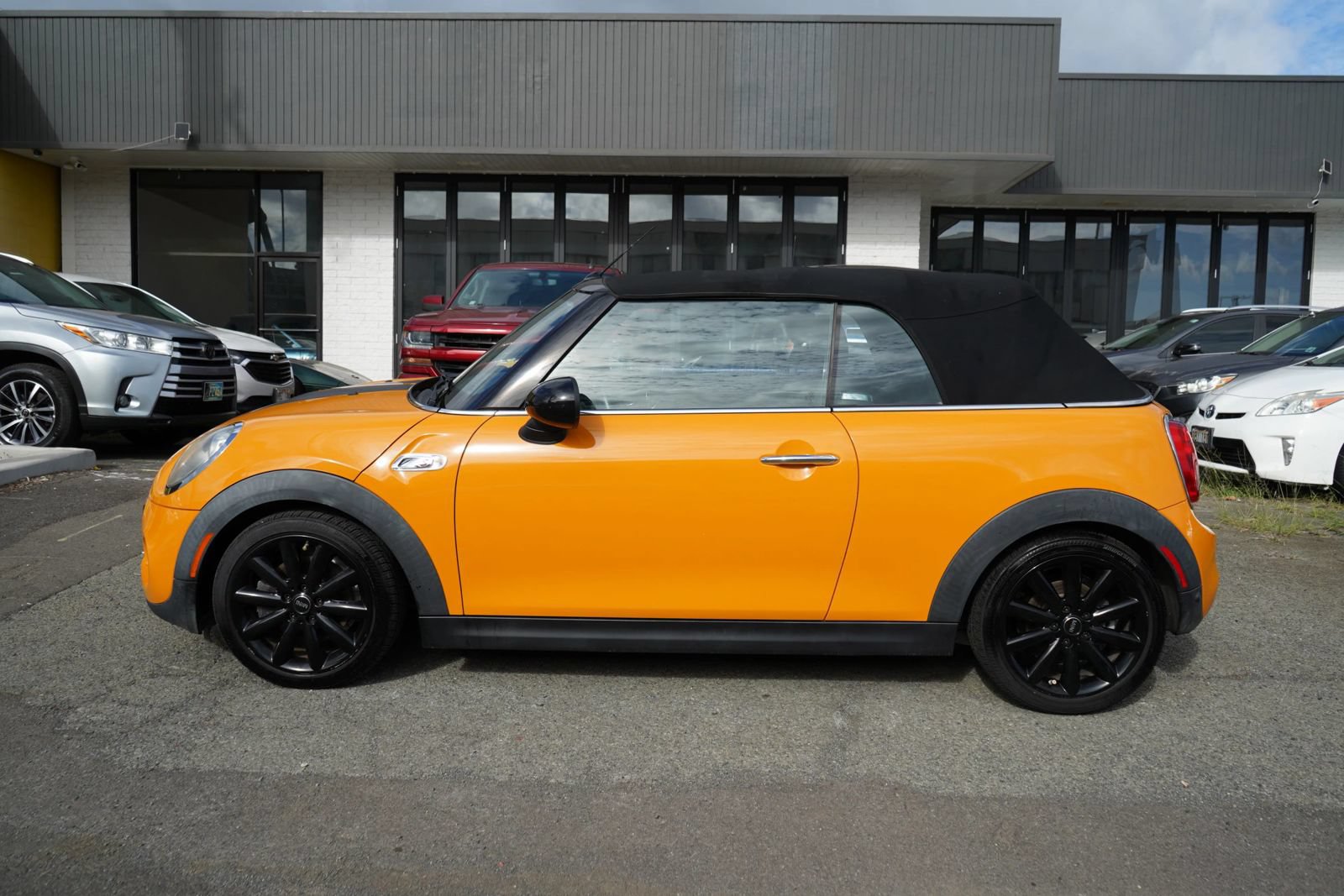 Used 2017 MINI Cooper S FWD image 2