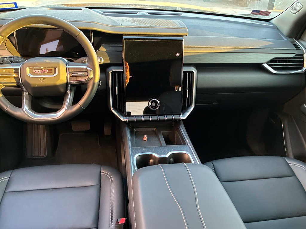 Used 2026 GMC Acadia Elevation w/ Elevation Premium Package FWD image 33