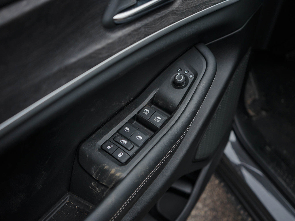 New 2025 Jeep Grand Cherokee L Limited w/ Black Appearance Package image 20