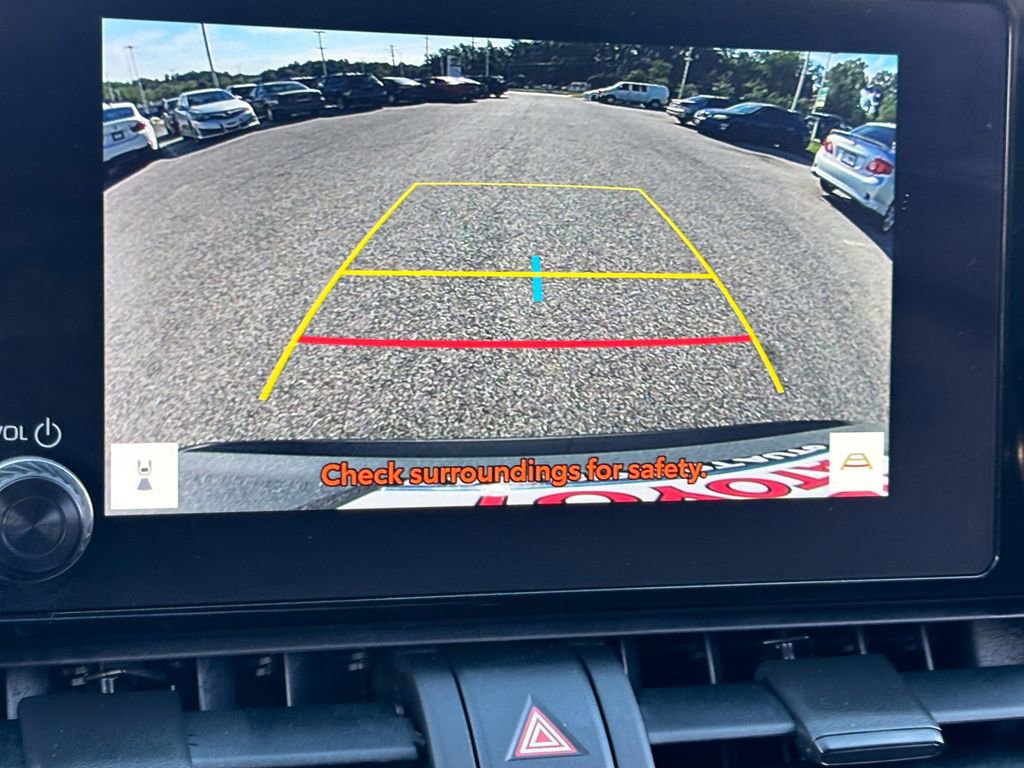 Certified 2025 Toyota RAV4 LE AWD/4WD image 33